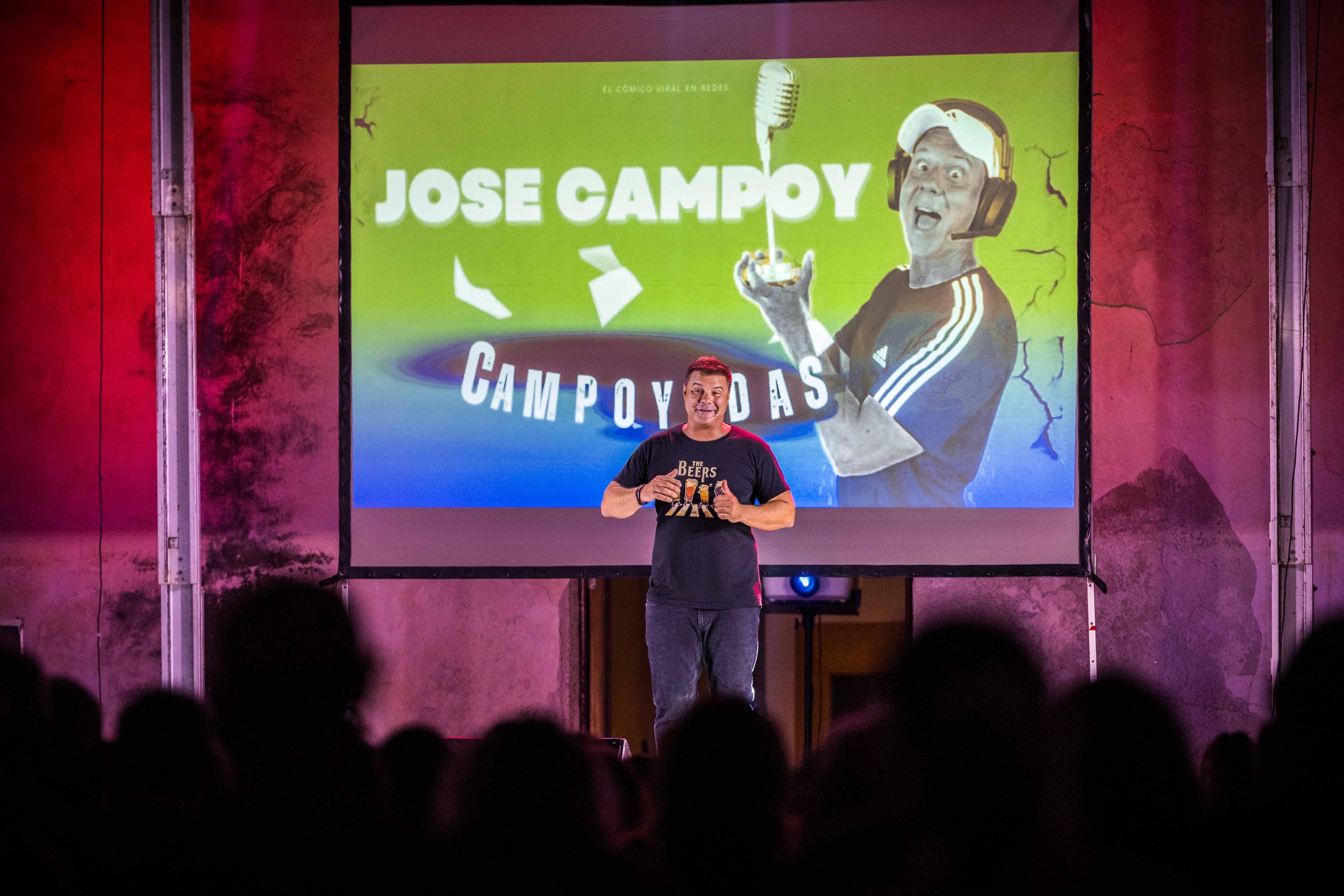 Jose Campoy actuando en directo